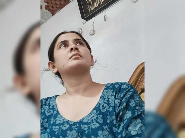 Khadija3 live cam on BongaCams