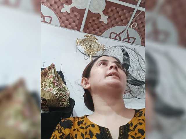 Khadija3 live cam on BongaCams