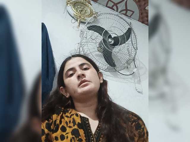 Khadija3 live cam on BongaCams