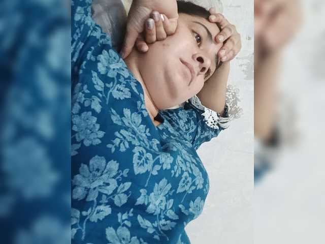 Khadija3 live cam on BongaCams