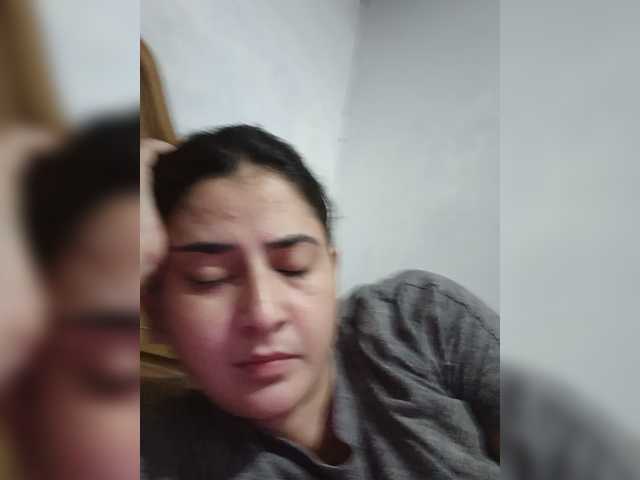 Khadija3 live webcam show
