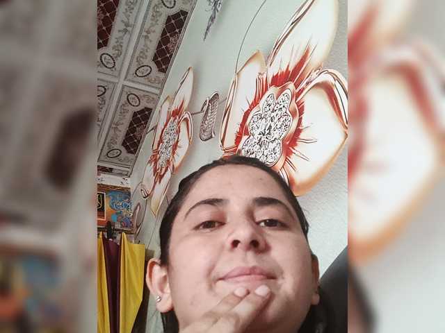 Khadija3 live cam on BongaCams