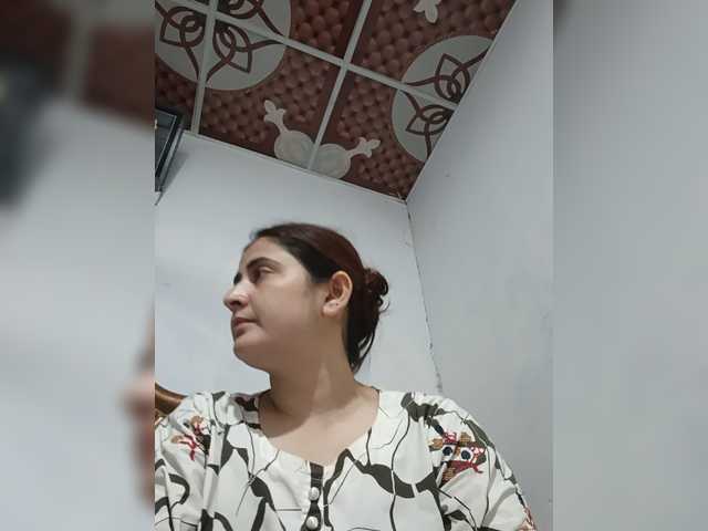Khadija3 live webcam show