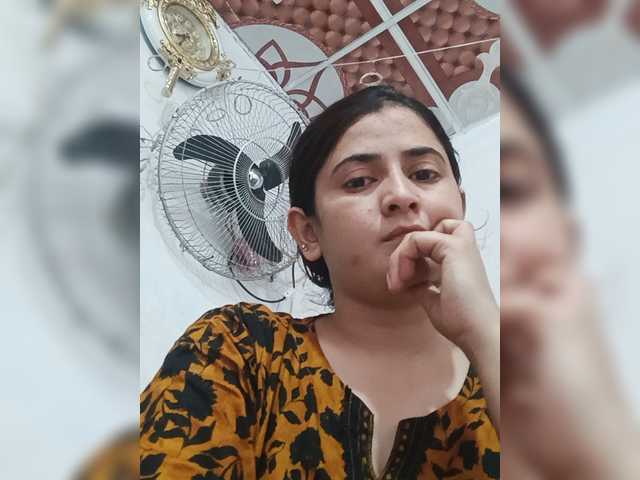 Khadija3 live cam on BongaCams