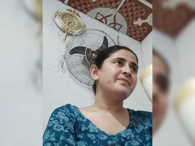 Khadija3 live cam on BongaCams
