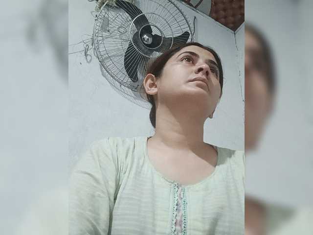 Khadija3 live cam on BongaCams