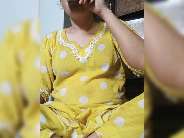 Khadija3 live cam on BongaCams