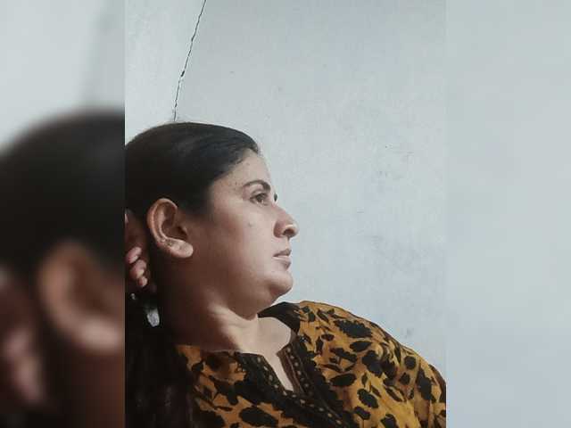 Khadija3 Live-Cam auf BongaCams