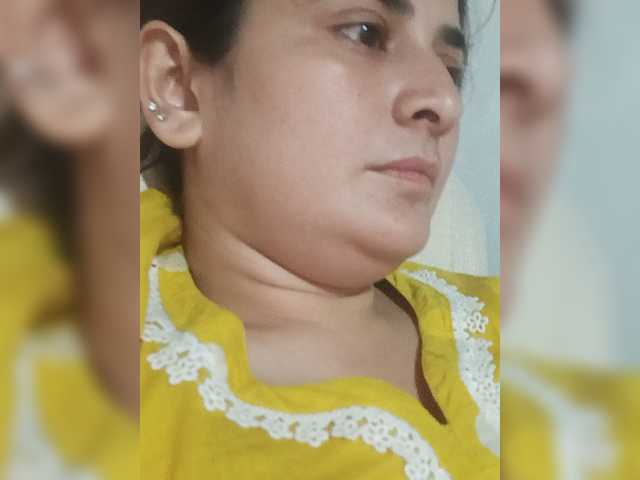 Khadija3 live cam on BongaCams