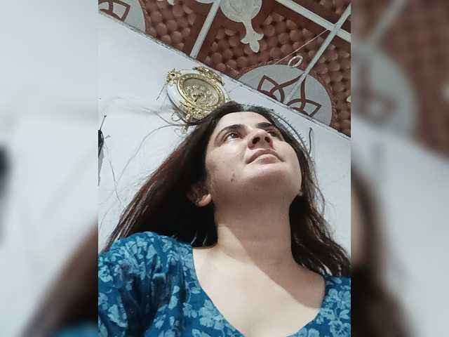 Khadija3 live cam on BongaCams