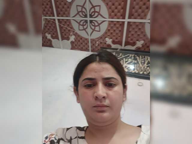 Khadija3 live cam on BongaCams