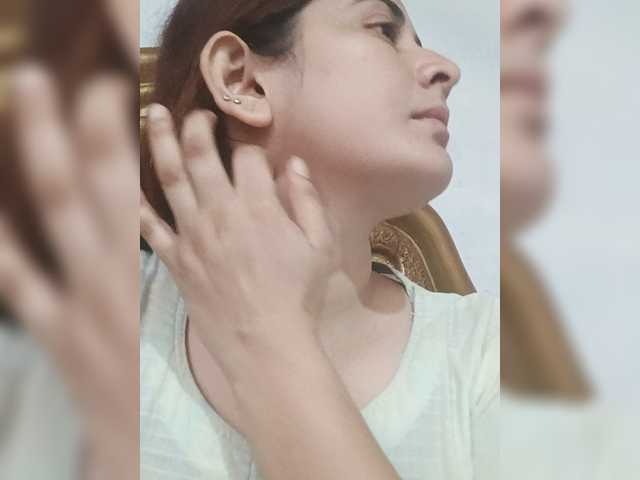 Khadija3 live cam on BongaCams