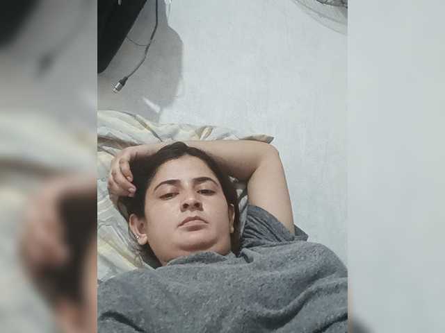 Khadija3 live cam on BongaCams