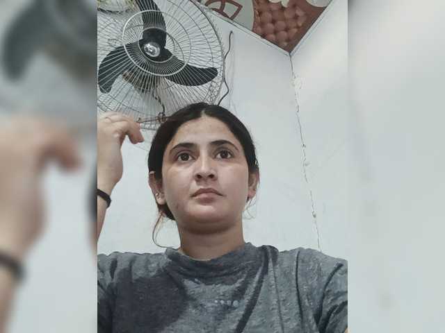Khadija3 live cam on BongaCams