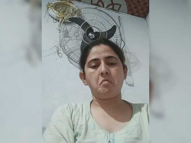 Khadija3 live cam on BongaCams
