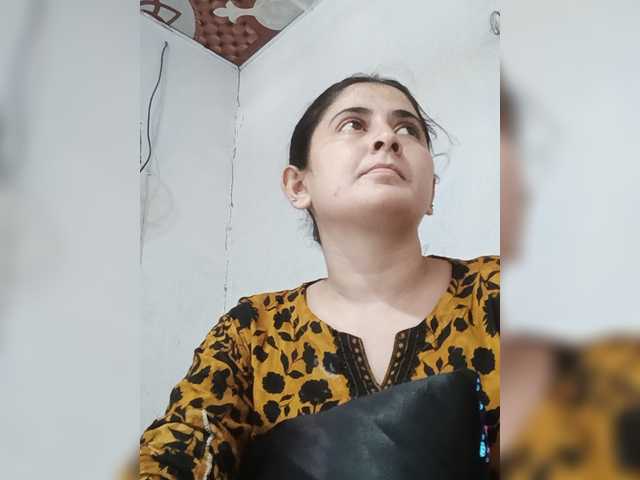 Khadija3 live cam on BongaCams