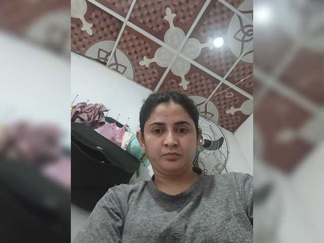 Khadija3 live webcam show