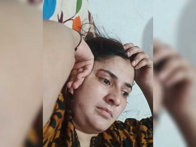 Khadija3 live webcam show