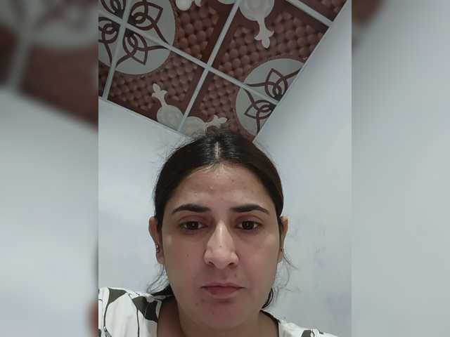 Khadija3 live cam on BongaCams