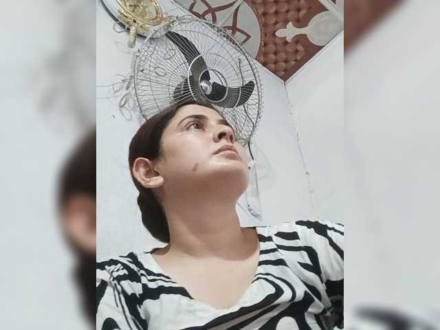 Khadija3 live cam on BongaCams