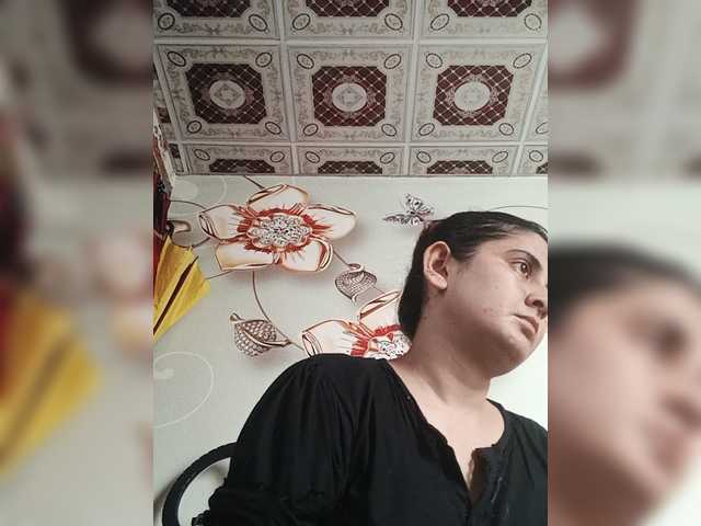 Khadija3 live cam on BongaCams
