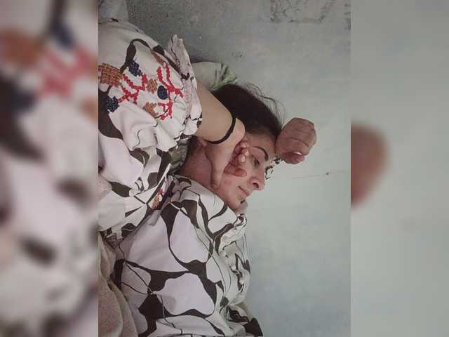 Khadija3 live cam on BongaCams