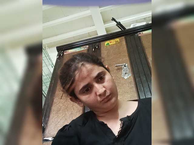 Khadija3 live cam on BongaCams