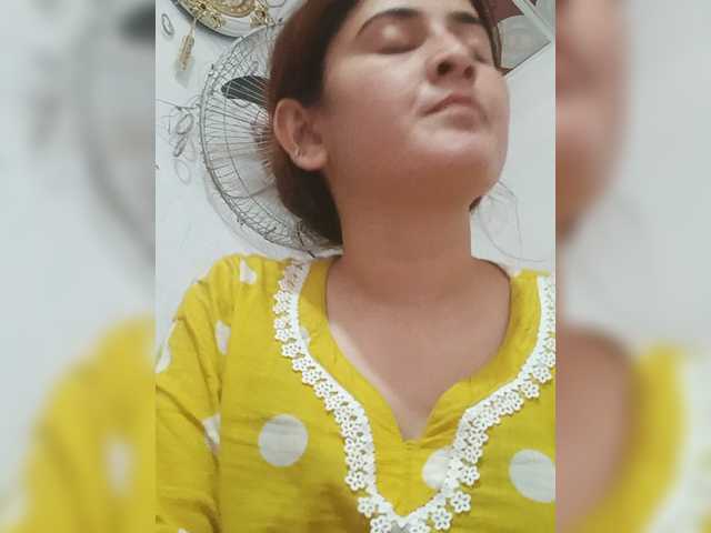Khadija3 live cam on BongaCams