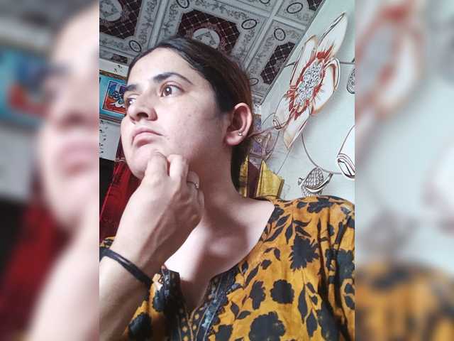 Khadija3 live cam on BongaCams