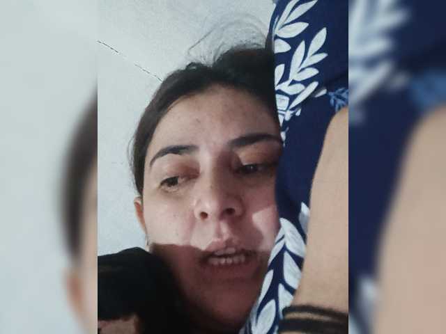 Khadija3 live cam on BongaCams
