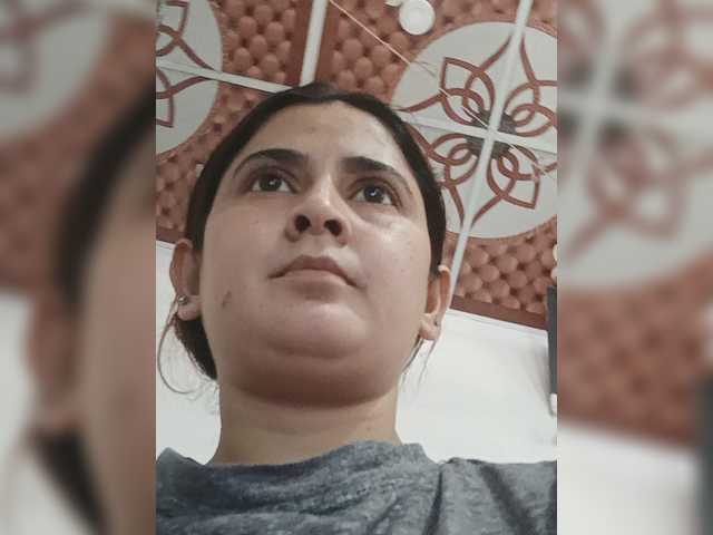 Khadija3 live cam on BongaCams