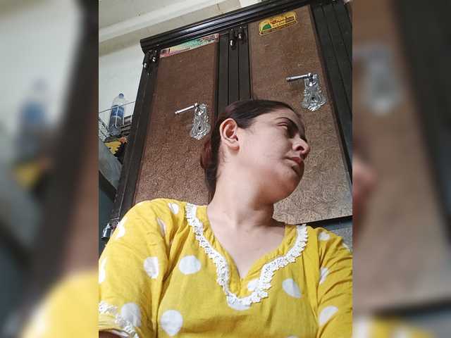 Khadija3 live cam on BongaCams