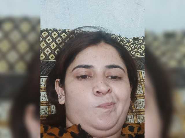 Khadija3 live cam on BongaCams