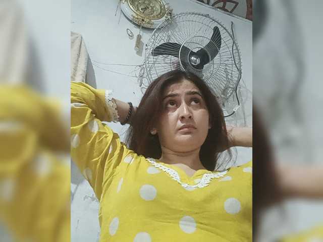 Khadija3 live cam on BongaCams