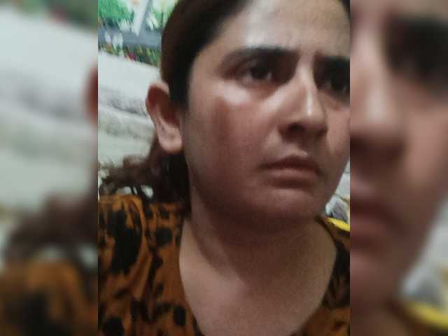 Khadija3 live cam on BongaCams