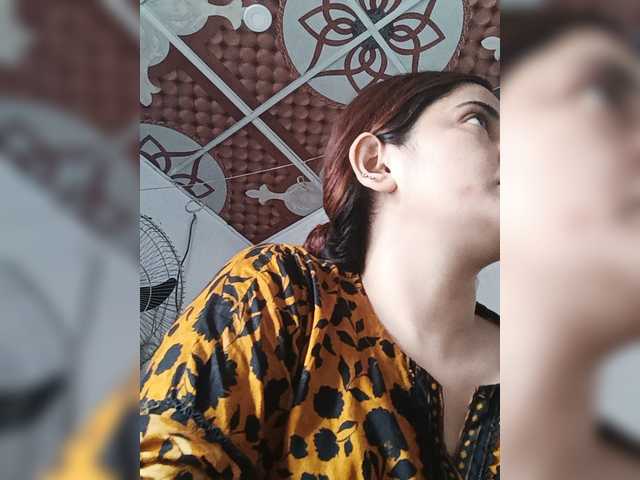 Khadija3 live cam on BongaCams