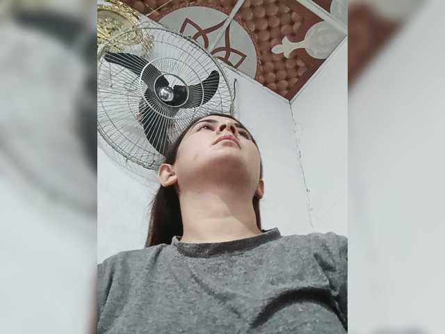 Khadija3 live cam on BongaCams
