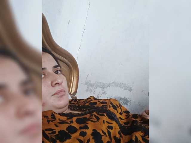 Khadija3 live webcam show