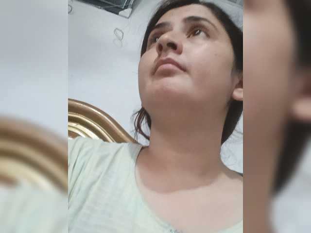 Khadija3 live cam on BongaCams