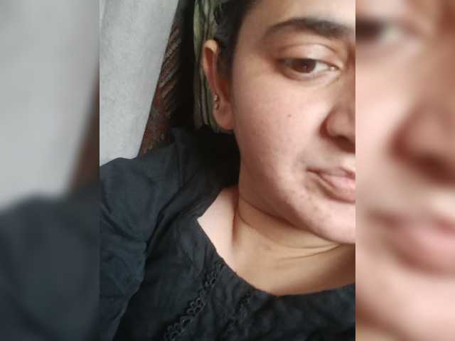 Khadija3 live cam on BongaCams