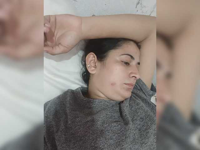 Khadija3 live cam on BongaCams