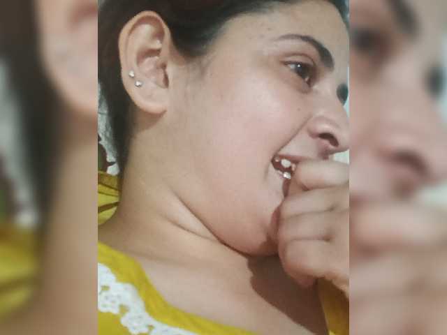 Khadija3 live cam on BongaCams