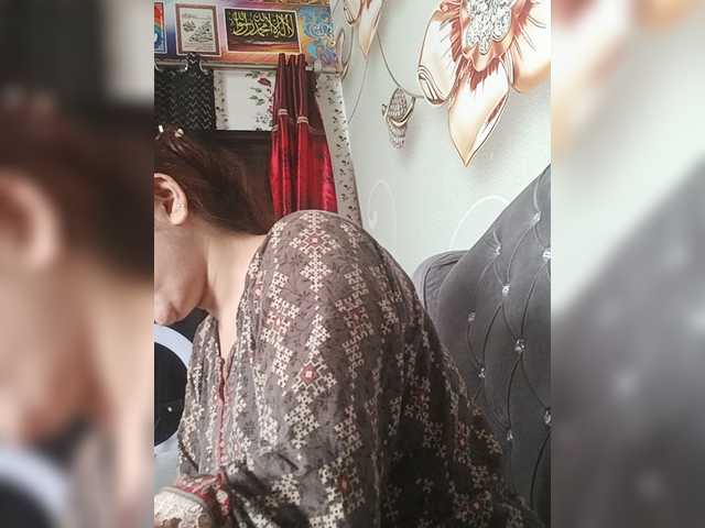 Khadija3 live cam on BongaCams
