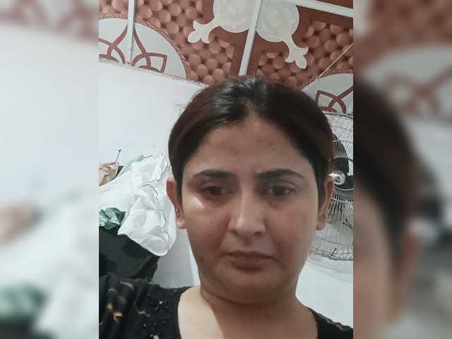 Khadija3 live cam on BongaCams