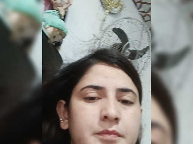 Khadija3 live webcam show