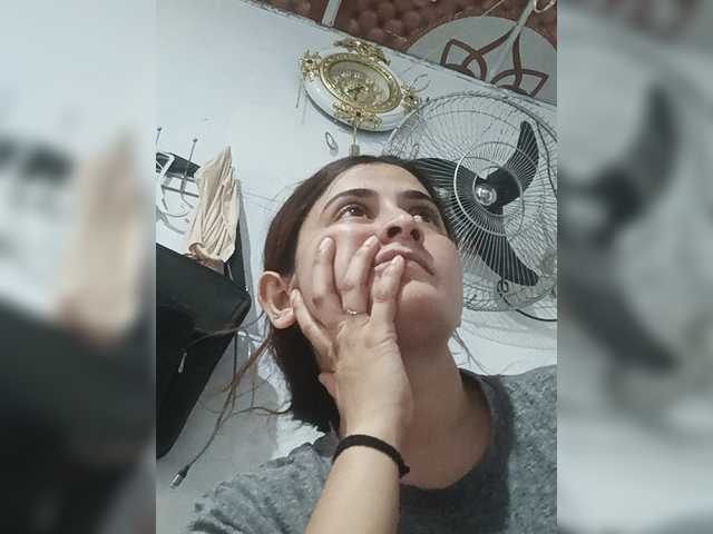 Khadija3 live cam on BongaCams