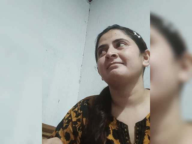 Khadija3 live cam on BongaCams
