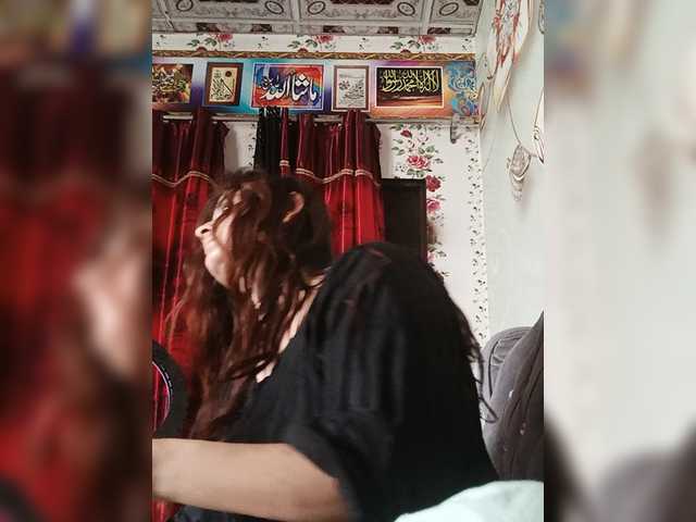Khadija3 live cam on BongaCams