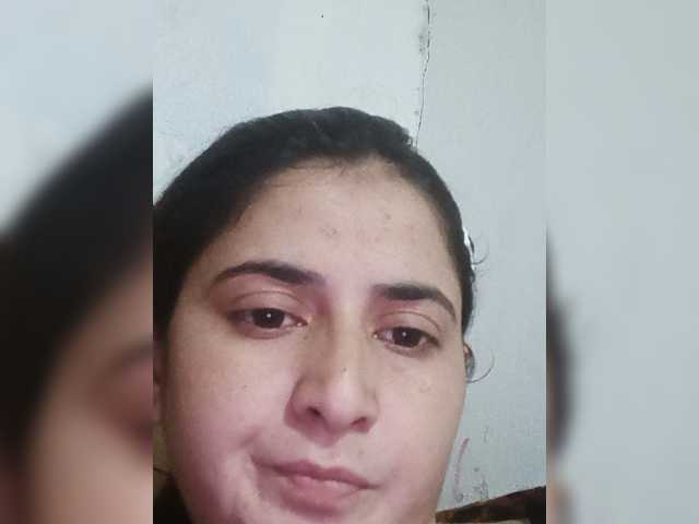 Khadija3 live cam on BongaCams