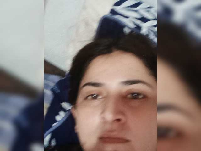 Khadija3 live cam on BongaCams